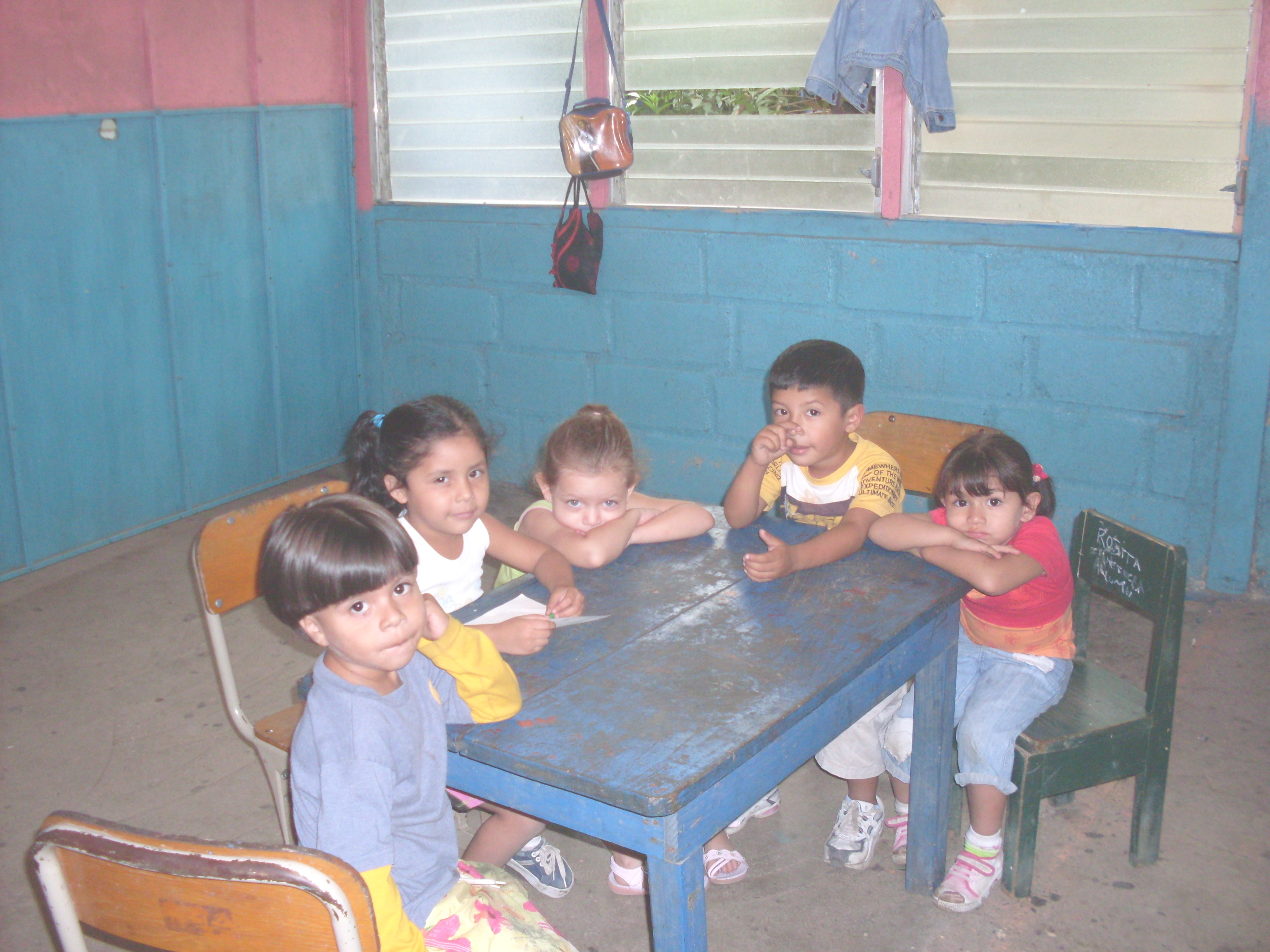 Niños de la guarderia Caperucita Roja