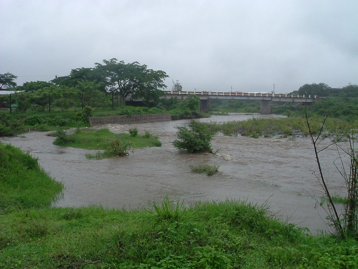 rio lleno